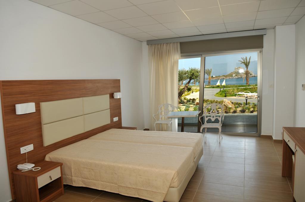Royal Bay Suites Kéfalosz Szoba fotó